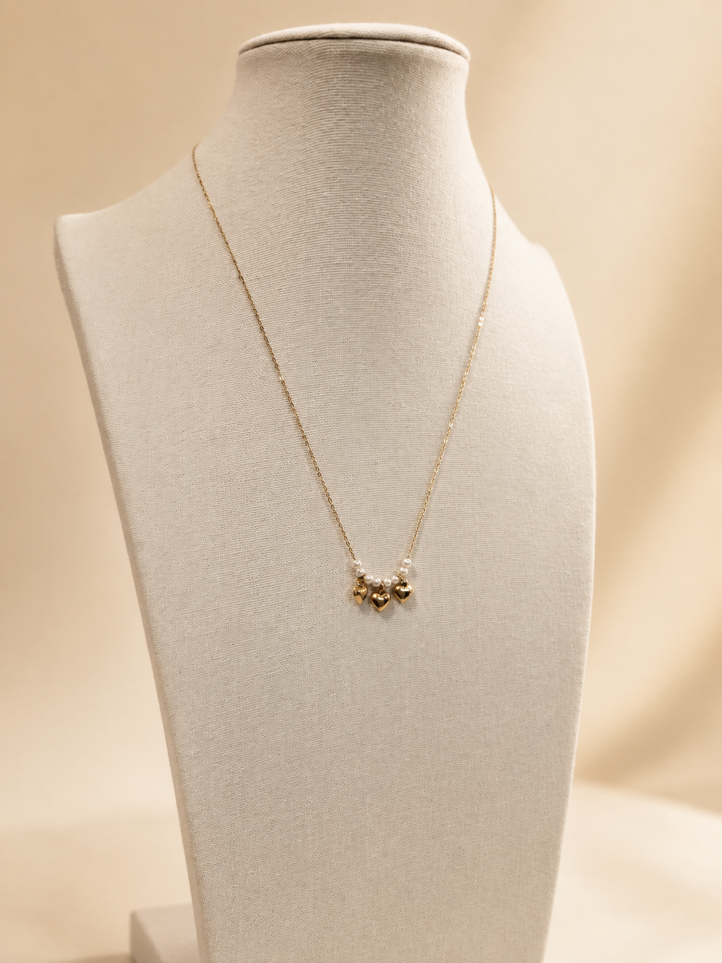 Cadena corazones con perlas