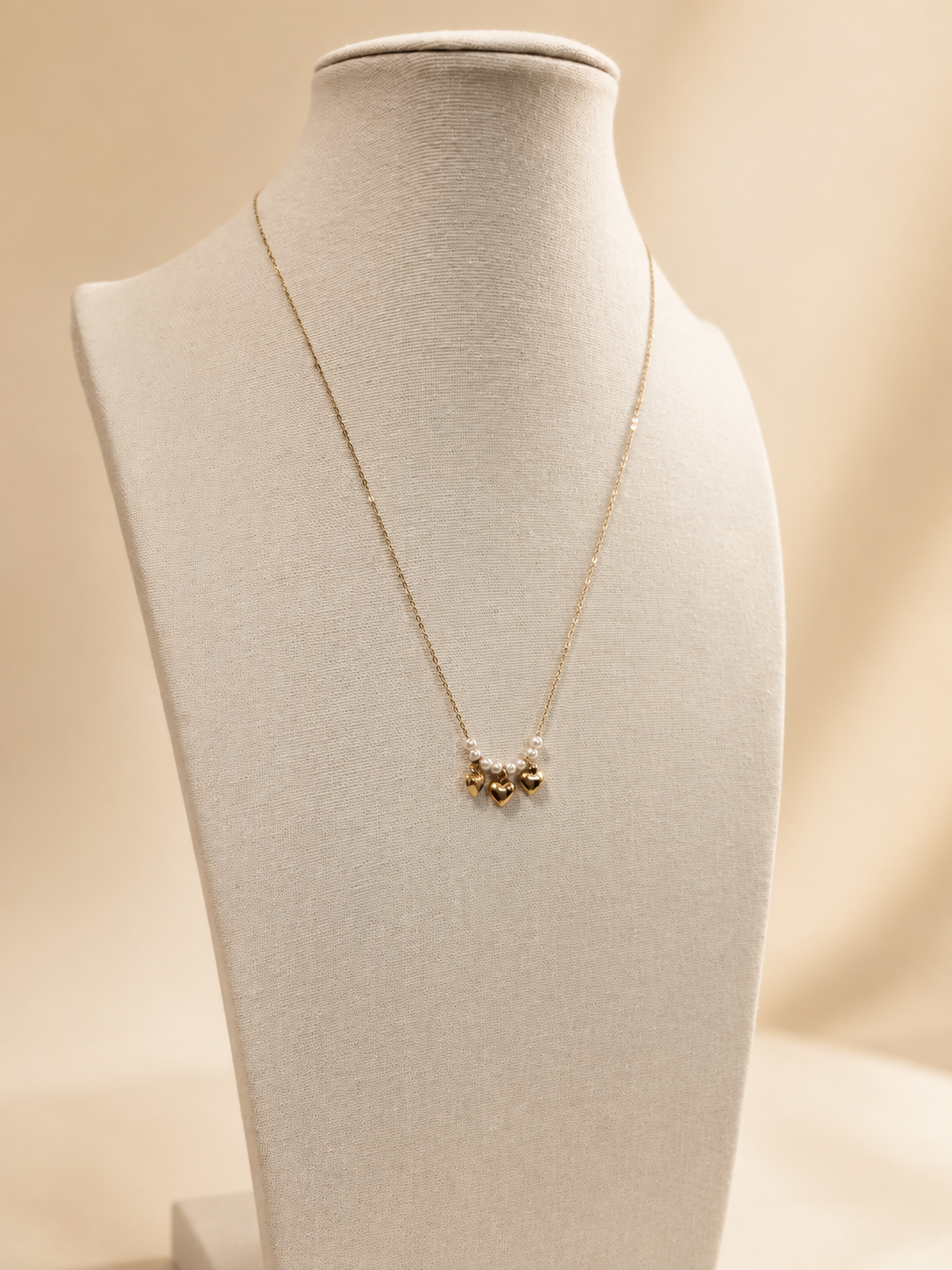 Cadena corazones con perlas