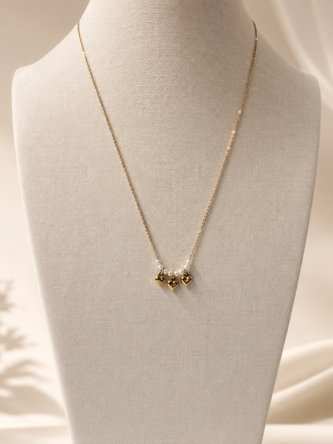 Cadena corazones con perlas